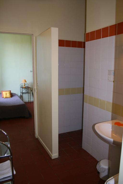 Auberge Du Chateau Margon  Zimmer foto