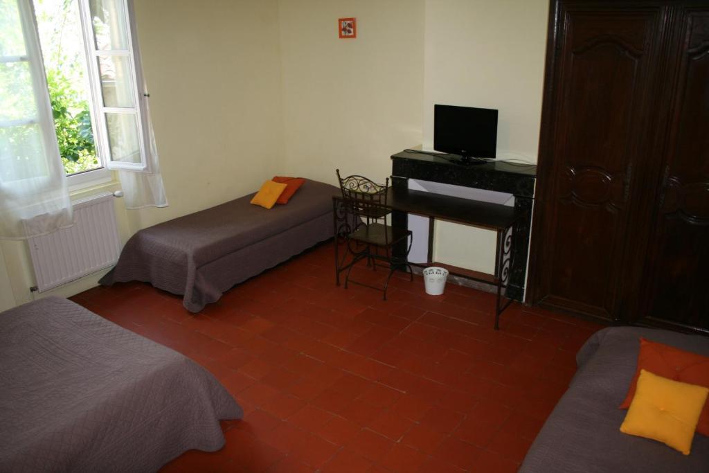 Auberge Du Chateau Margon  Zimmer foto