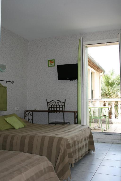 Auberge Du Chateau Margon  Zimmer foto